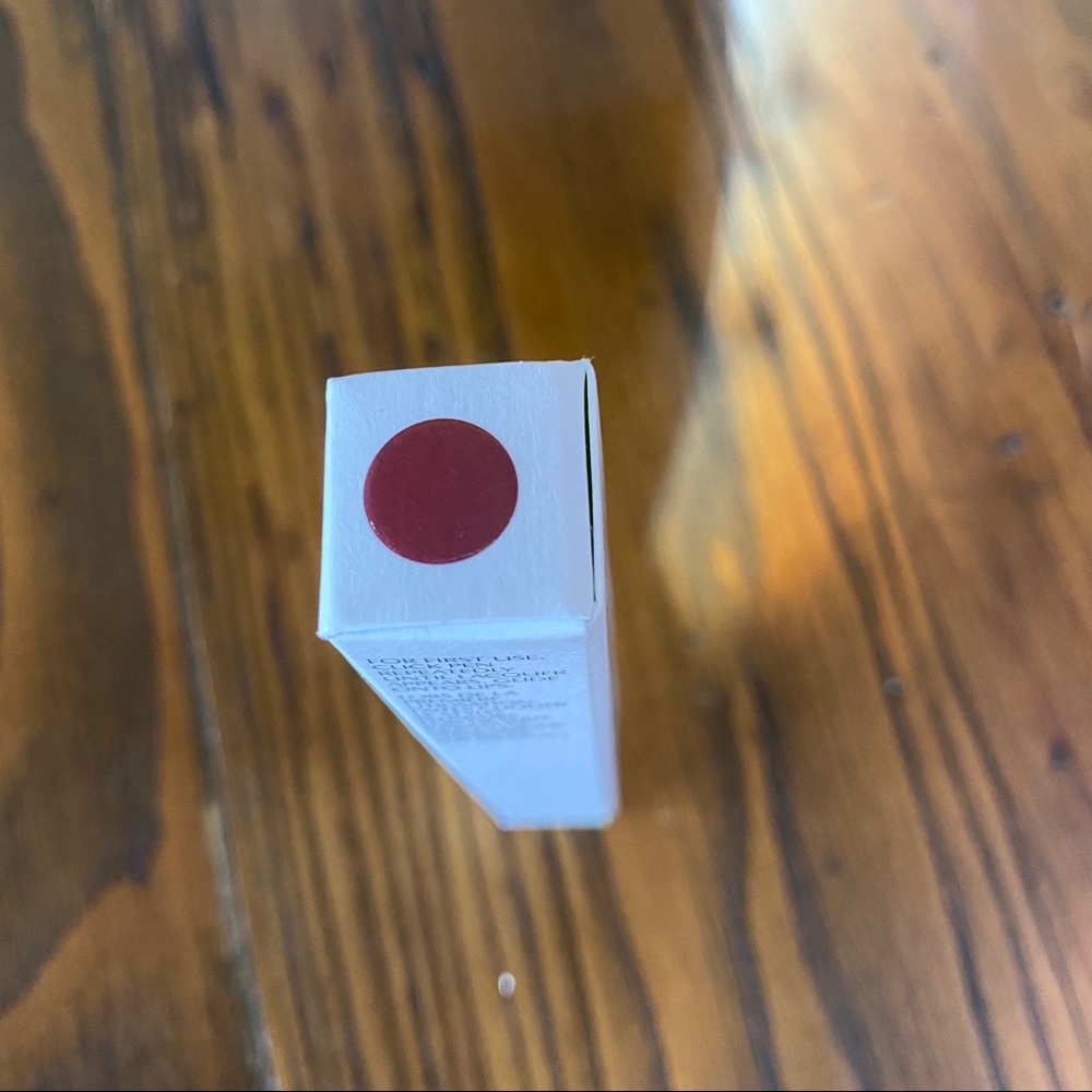 Glossier Play Vinylic Lip High Shine Lacquer - Picture 3 of 6